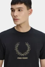 ⁦טי שירט Laurel Wreath⁩ – תמונה ⁦3⁩