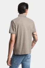 ⁦חולצת פולו jacquard lettering⁩ – תמונה ⁦3⁩