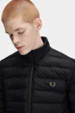 ⁦מעיל FRED PERRY Insulated⁩ – תמונה ⁦2⁩